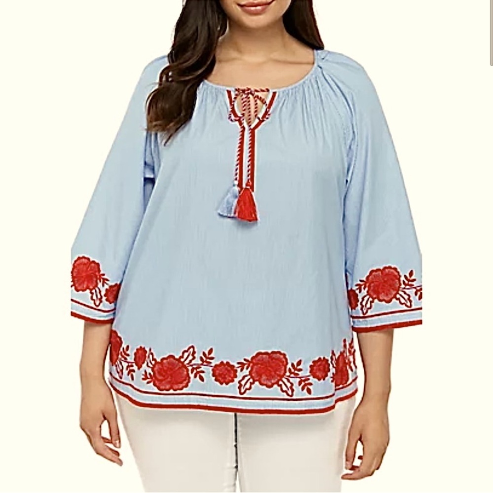 Crown & Ivy Size 1X Embroidered Peasant Top Size 1X